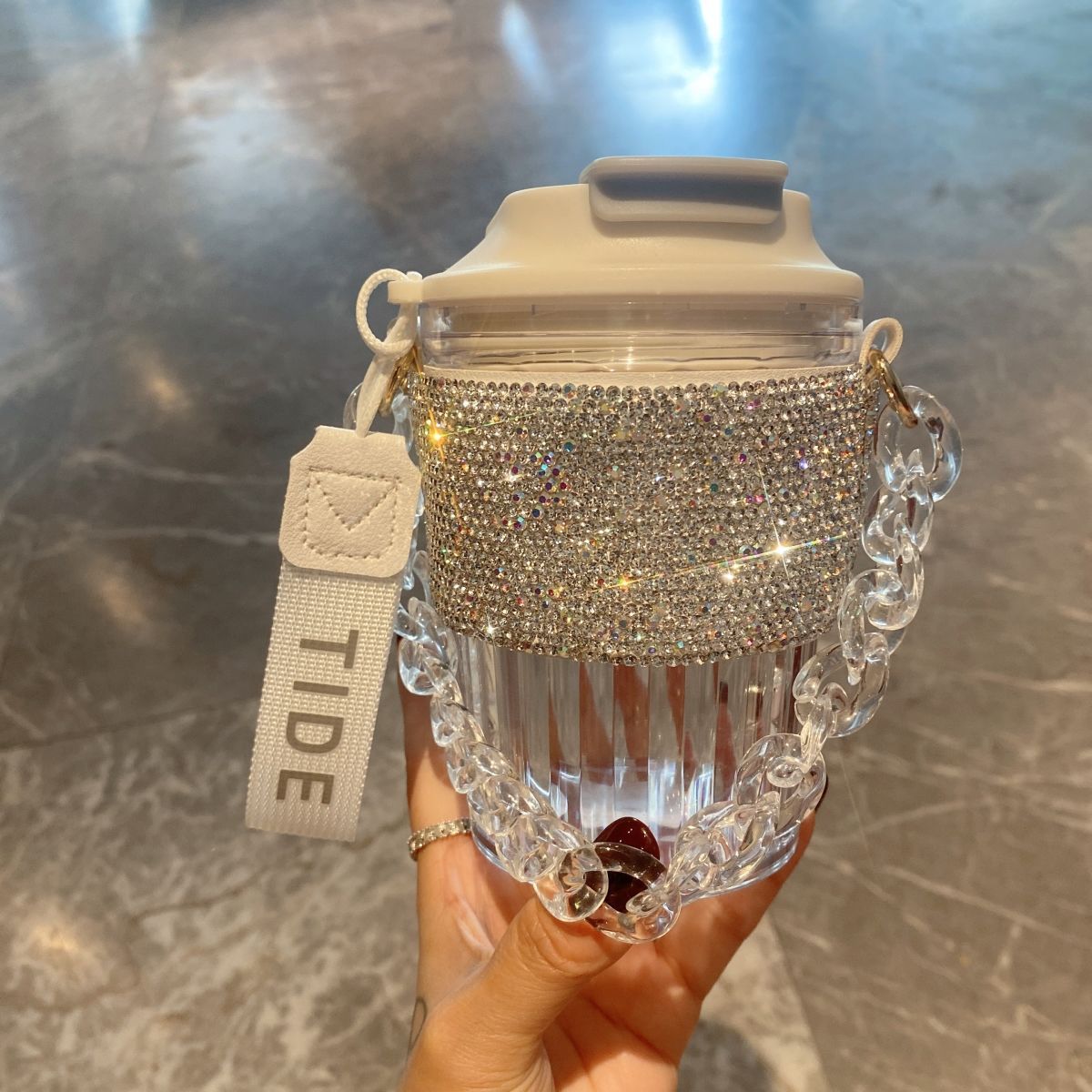 Large Capacity Portable Water Cup Luxury Diamond-Encrusted Chain Handheld Direct Drinking Coffee Cup Export Cross-Border Hot Sale Manufacturer Direct Sale