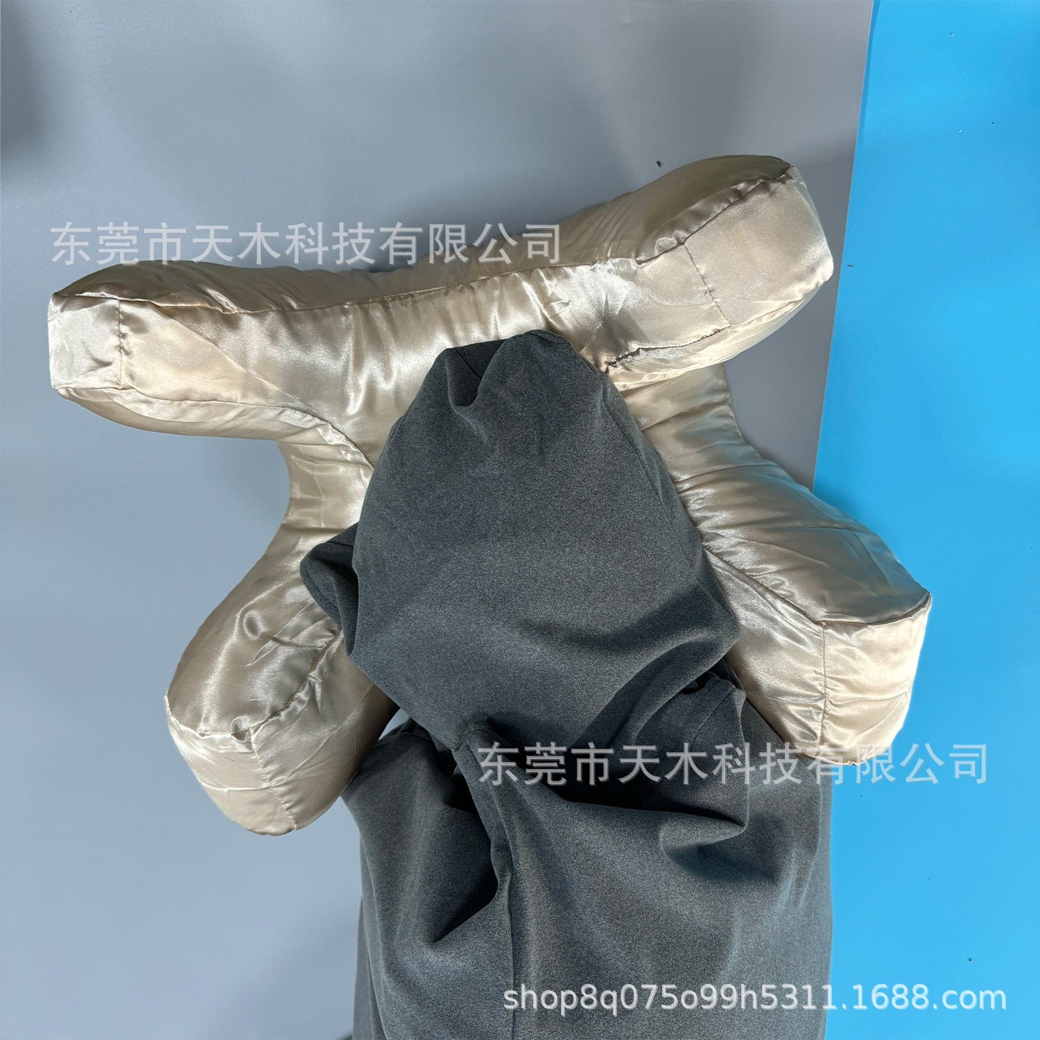 c7f6d771-c47b-485e-8300-b71424f8826a