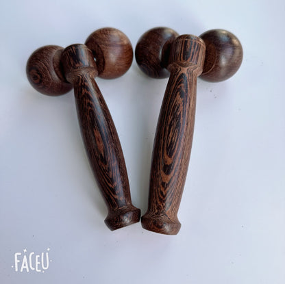 Manufacturer Supply Small Portable Wooden Crafts Chicken Wing Wood Full Body Rolling Crafts