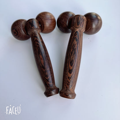 Manufacturer Supply Small Portable Wooden Crafts Chicken Wing Wood Full Body Rolling Crafts