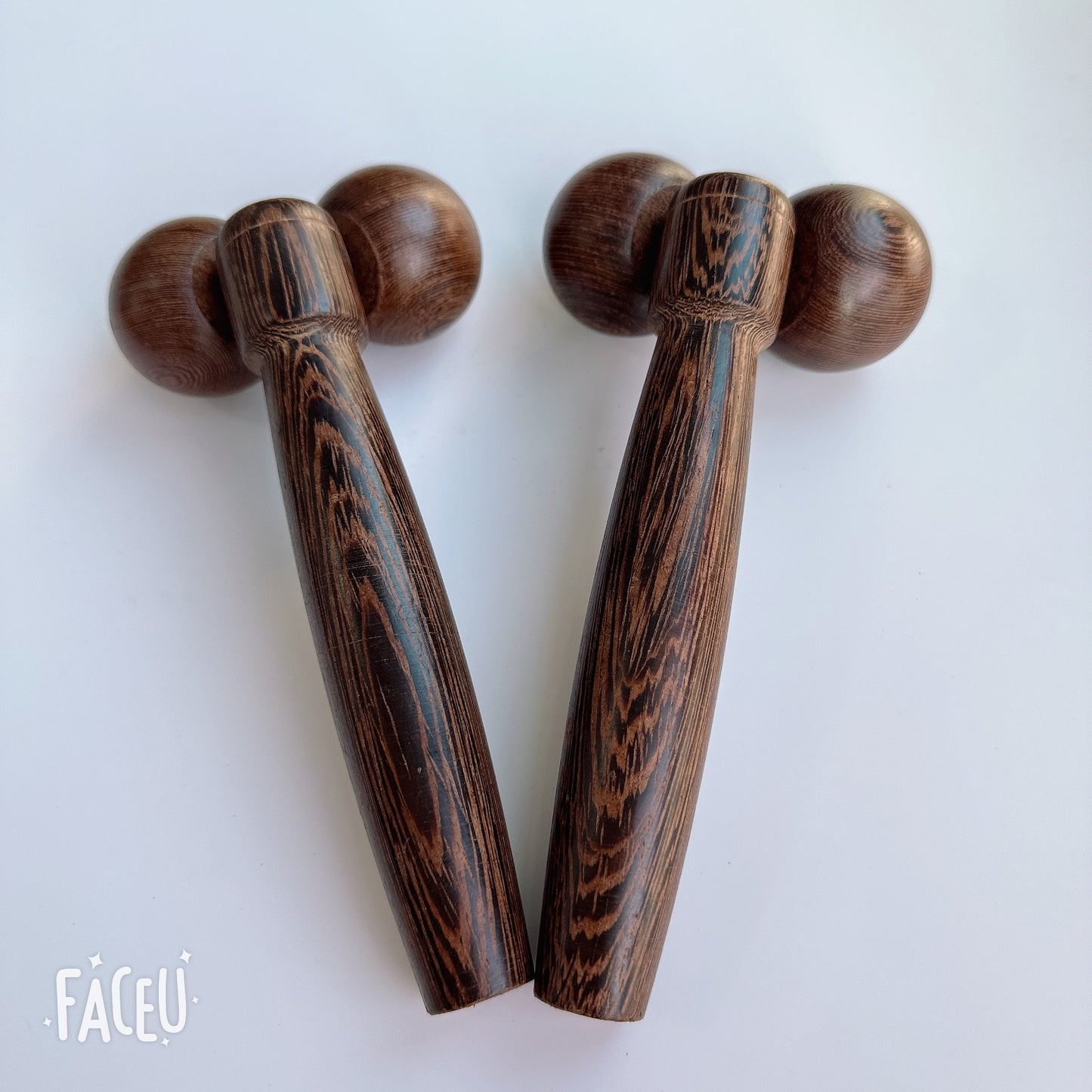 Manufacturer Supply Small Portable Wooden Crafts Chicken Wing Wood Full Body Rolling Crafts